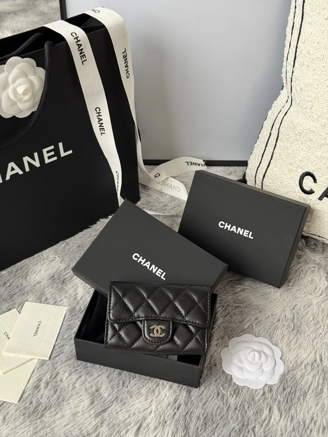 Chanel AP0214 Lambskin CF Cardholder - Detail view 1
