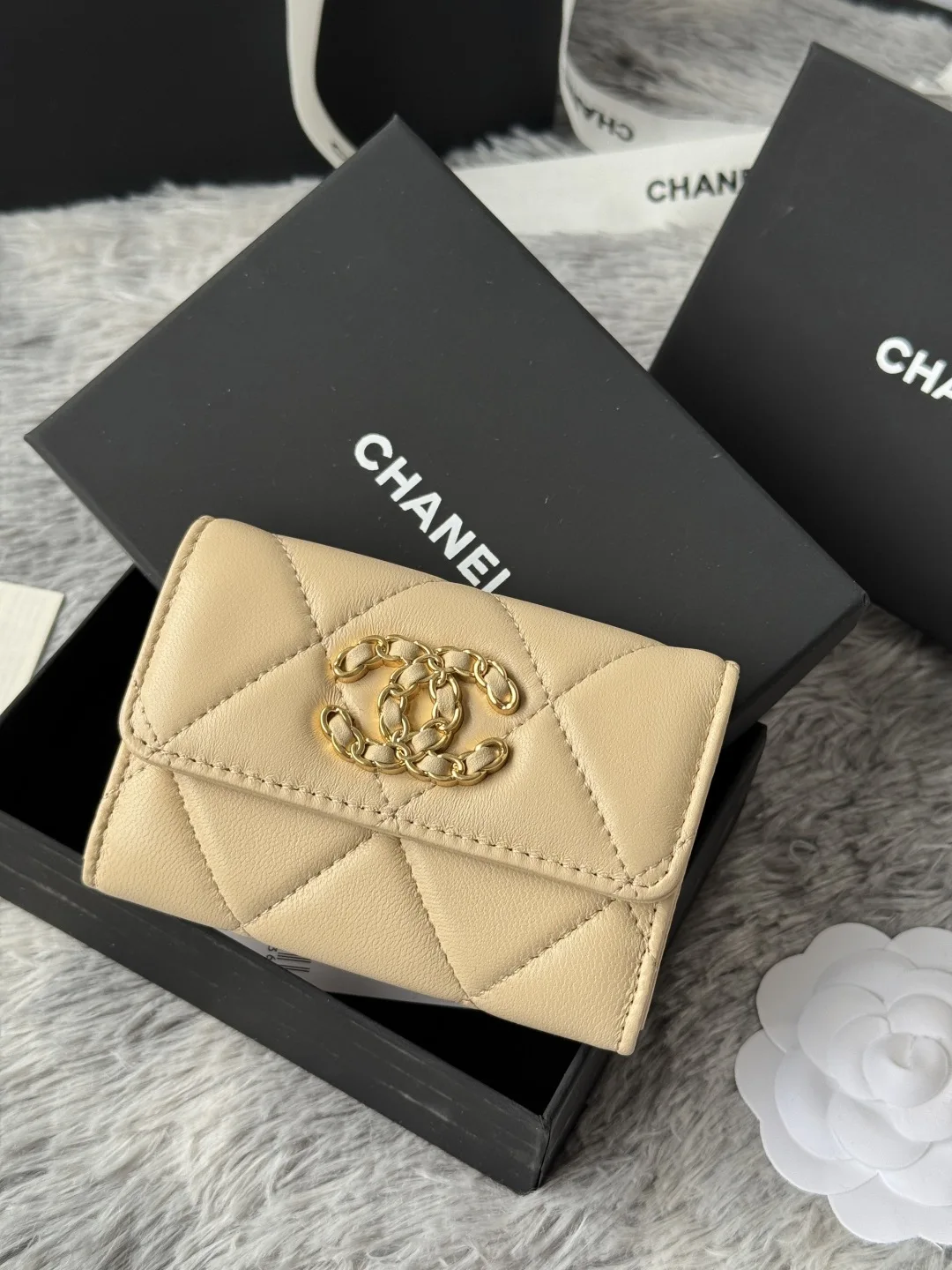 Chanel AP1790 Diamond Quilted Flap Coin Purse - Detail view 2
