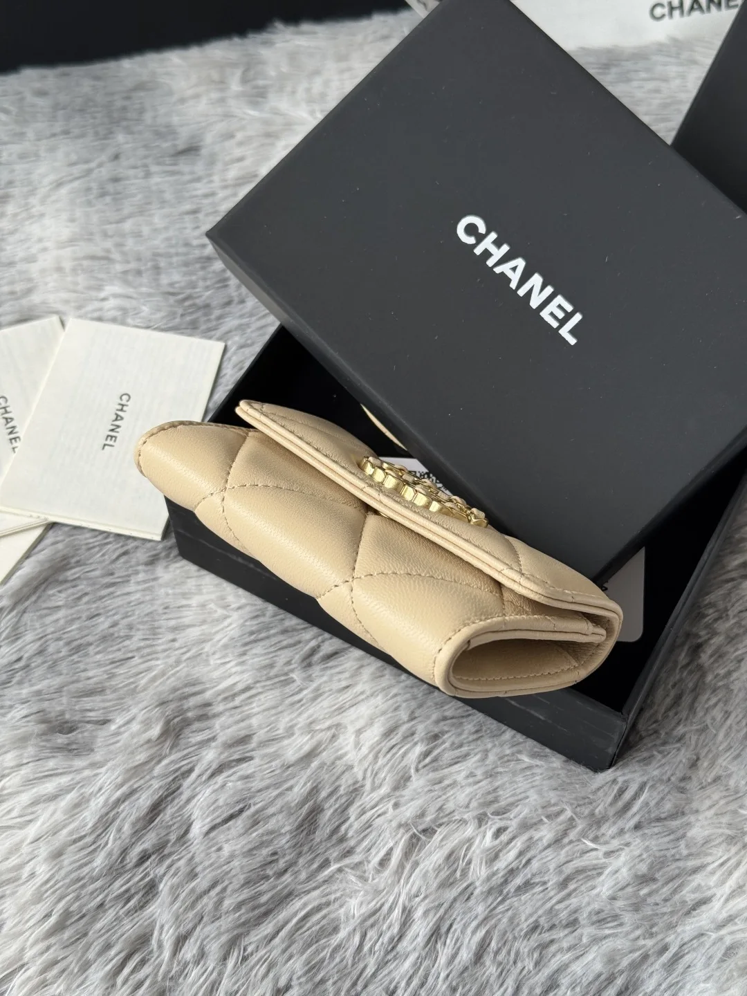 Chanel AP1790 Diamond Quilted Flap Coin Purse - Detail view 4