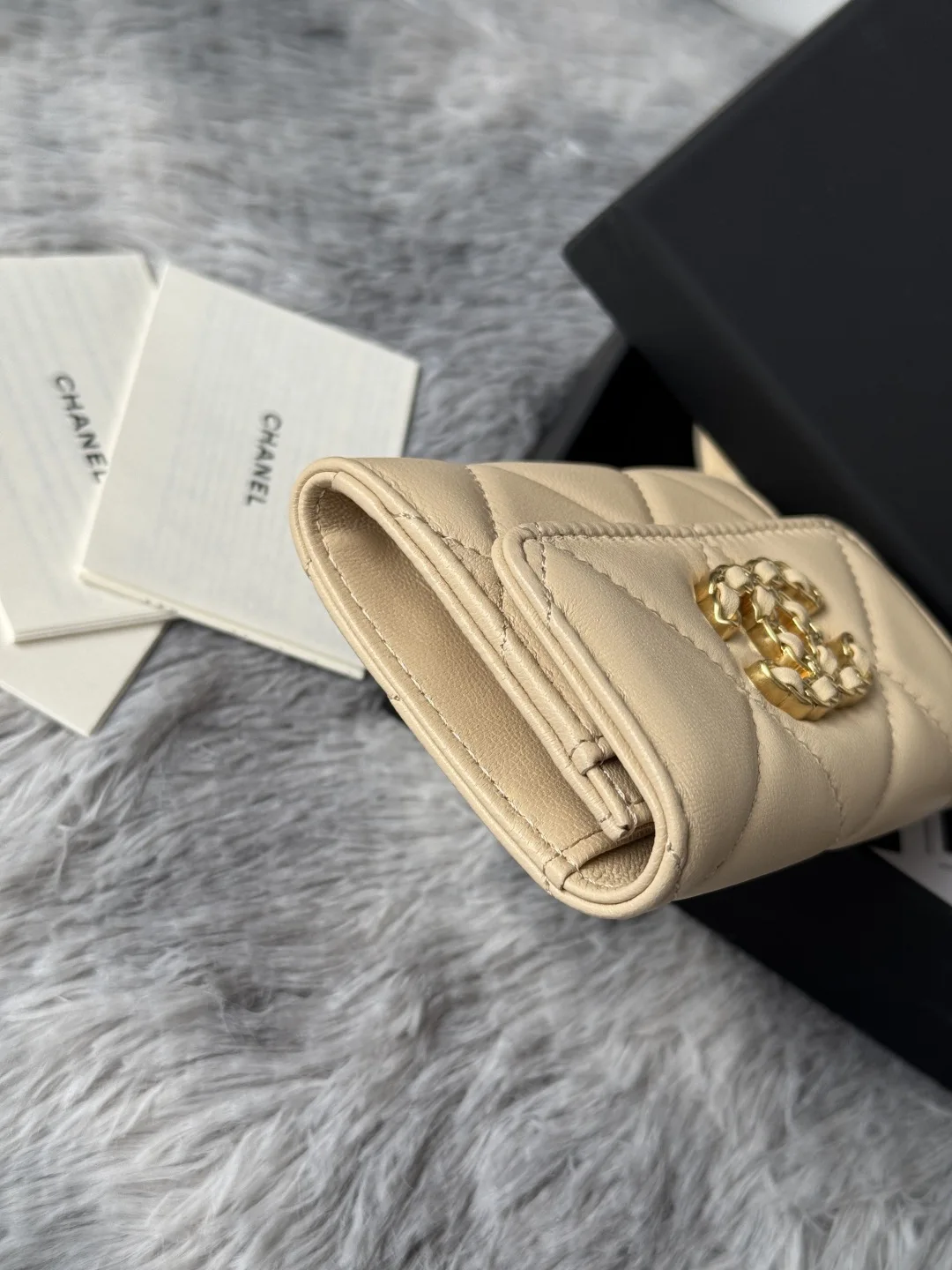 Chanel AP1790 Diamond Quilted Flap Coin Purse - Detail view 5