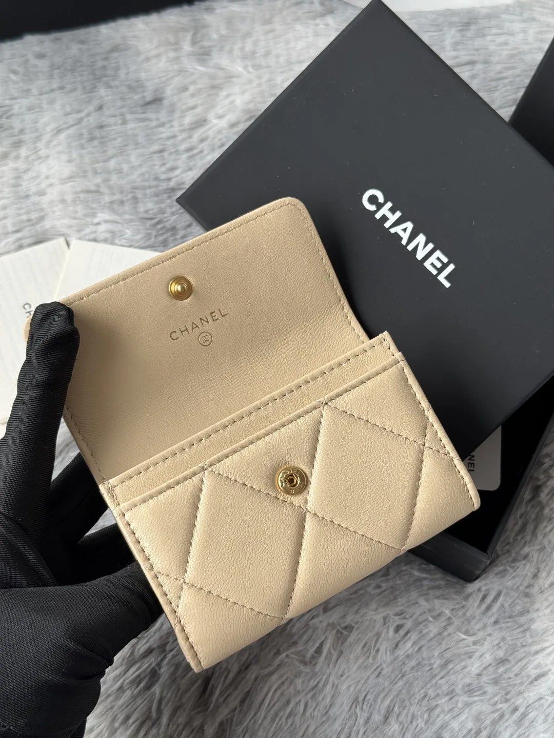 Chanel AP1790 Diamond Quilted Flap Coin Purse - Detail view 7