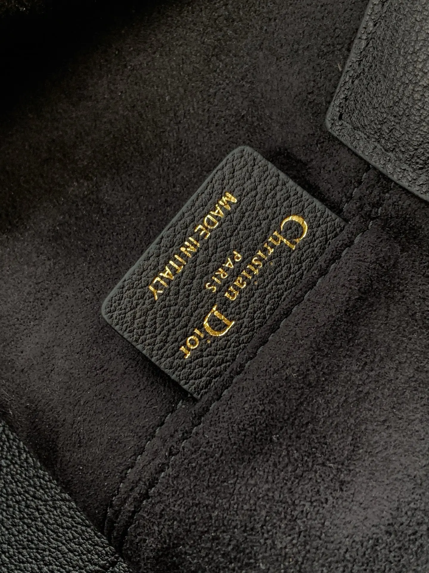 Dior Toujours handbag, Spring-Summer 2023 Ready-to-Wear collection - Detail view 9