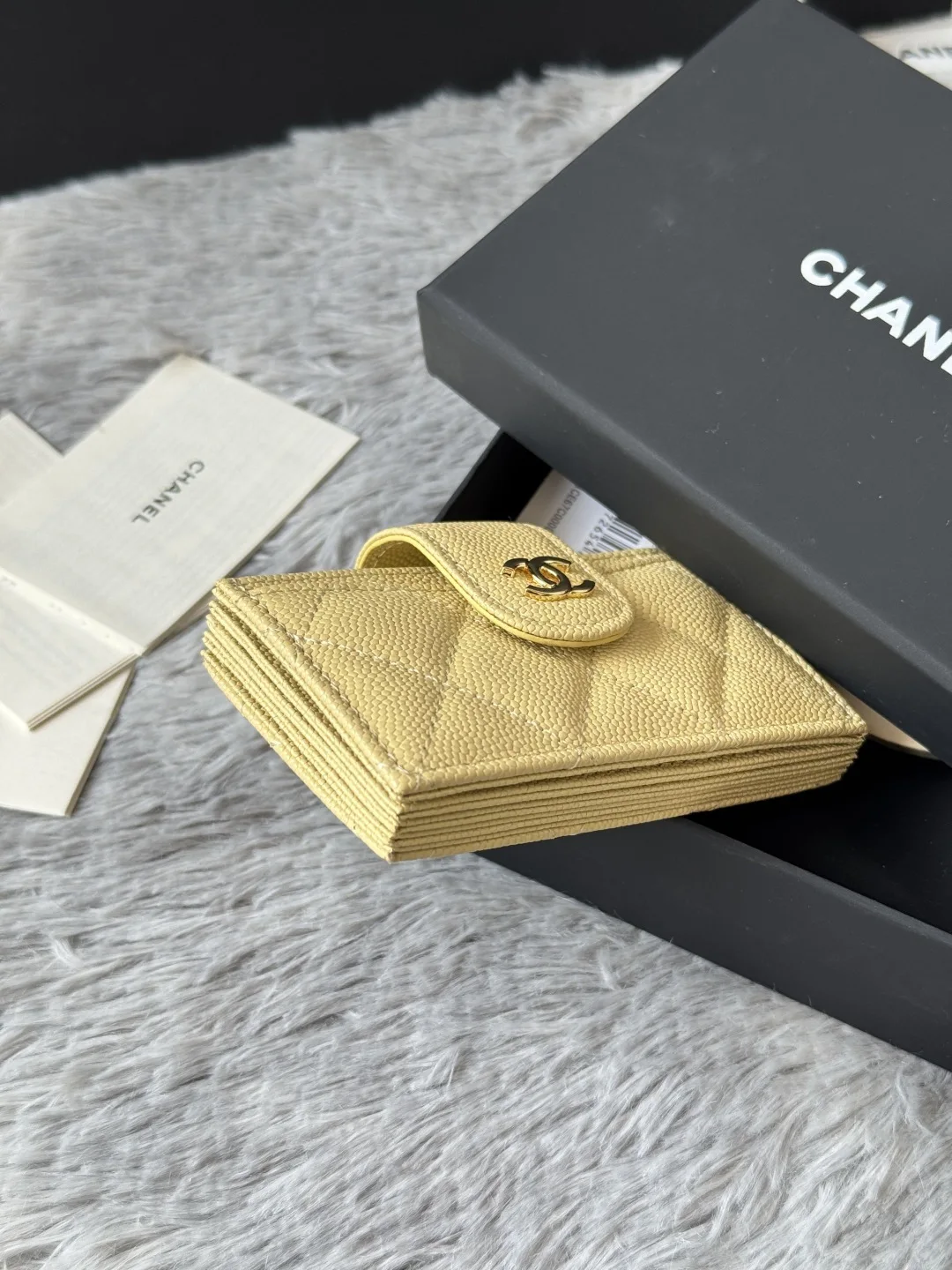 Chanel AP0342 Tweed Cardholder - Detail view 4
