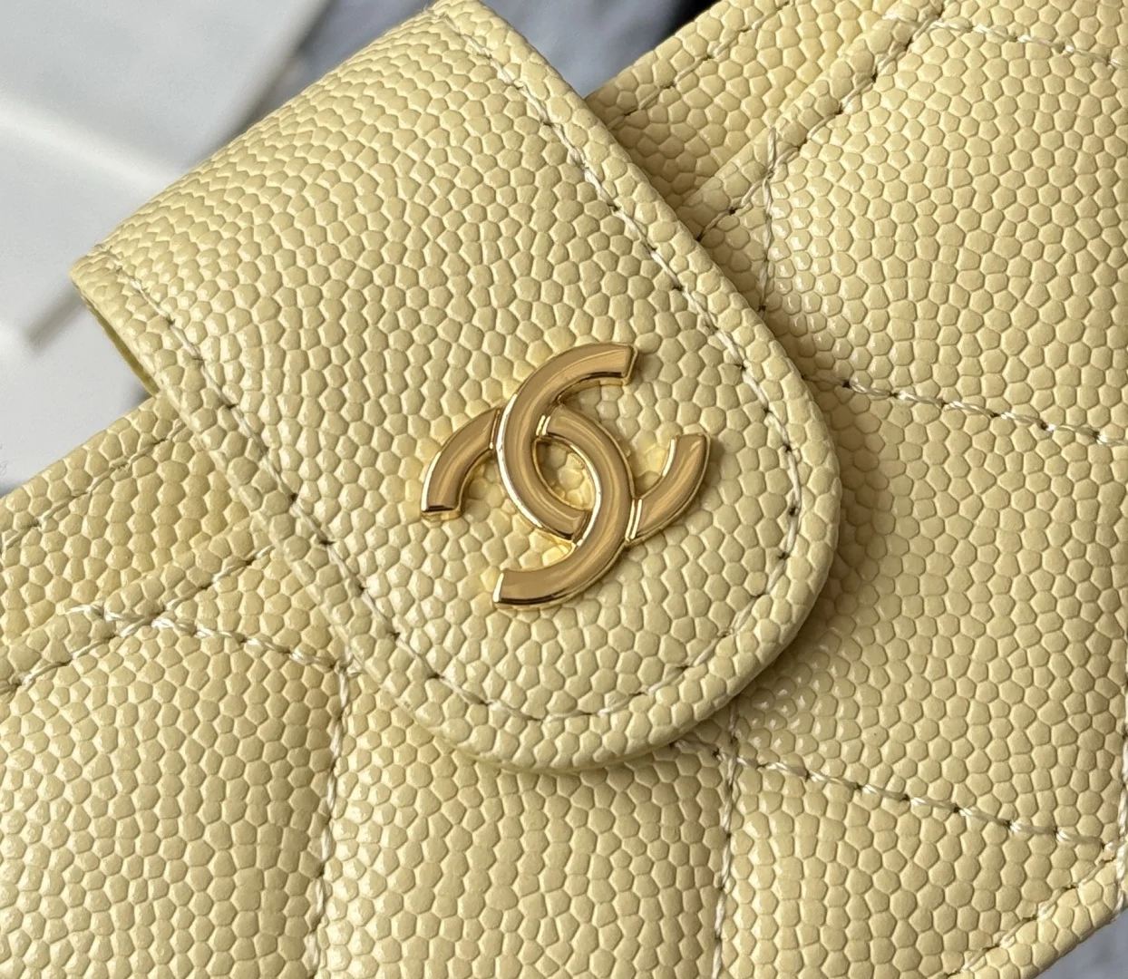 Chanel AP0342 Tweed Cardholder - Detail view 5