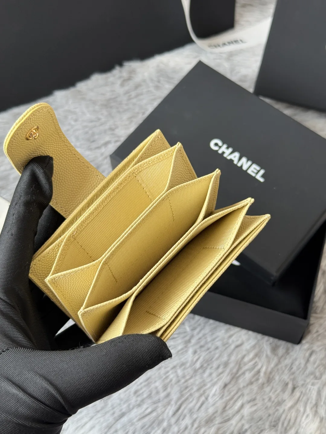 Chanel AP0342 Tweed Cardholder - Detail view 7