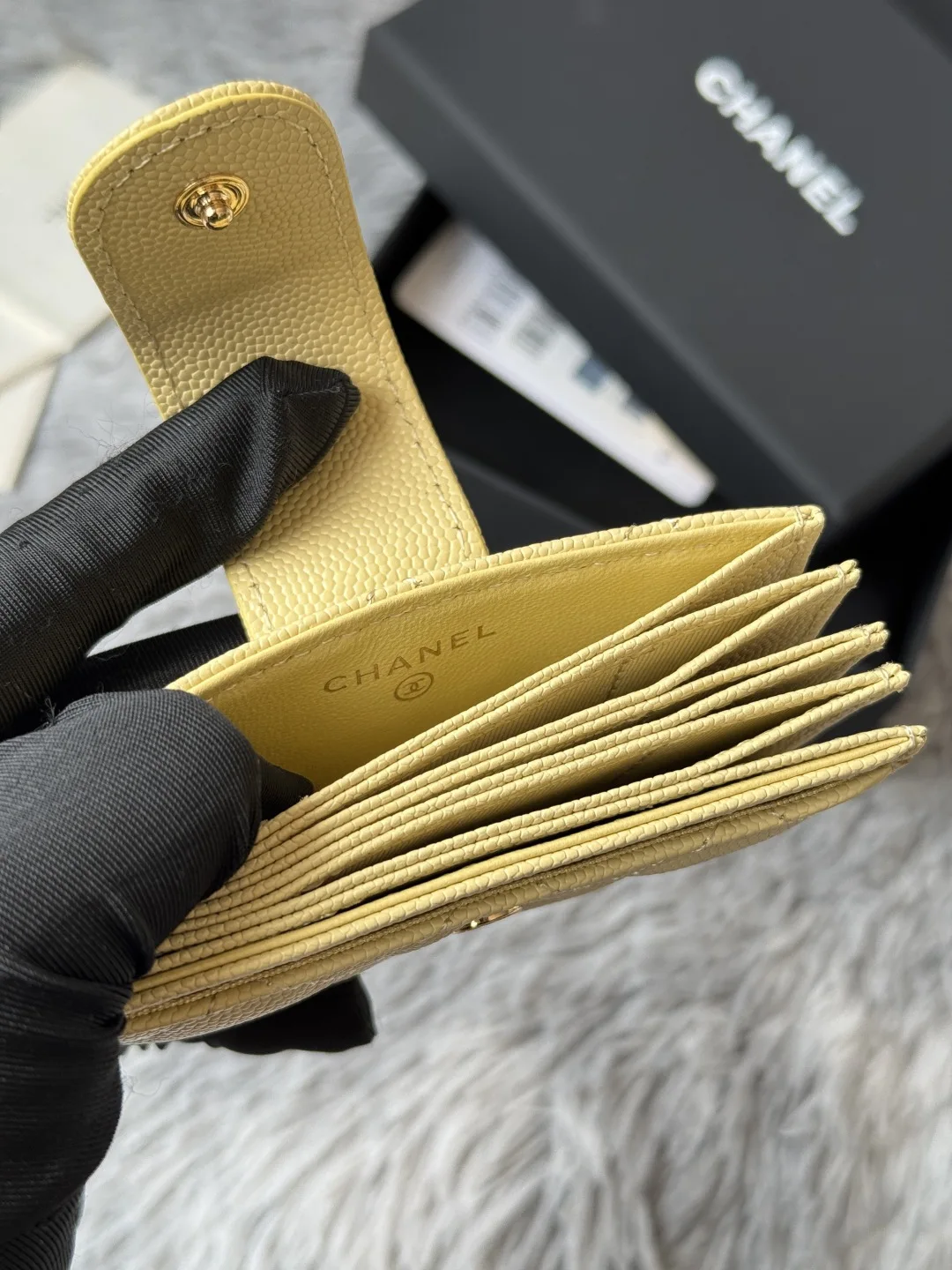 Chanel AP0342 Tweed Cardholder - Detail view 8
