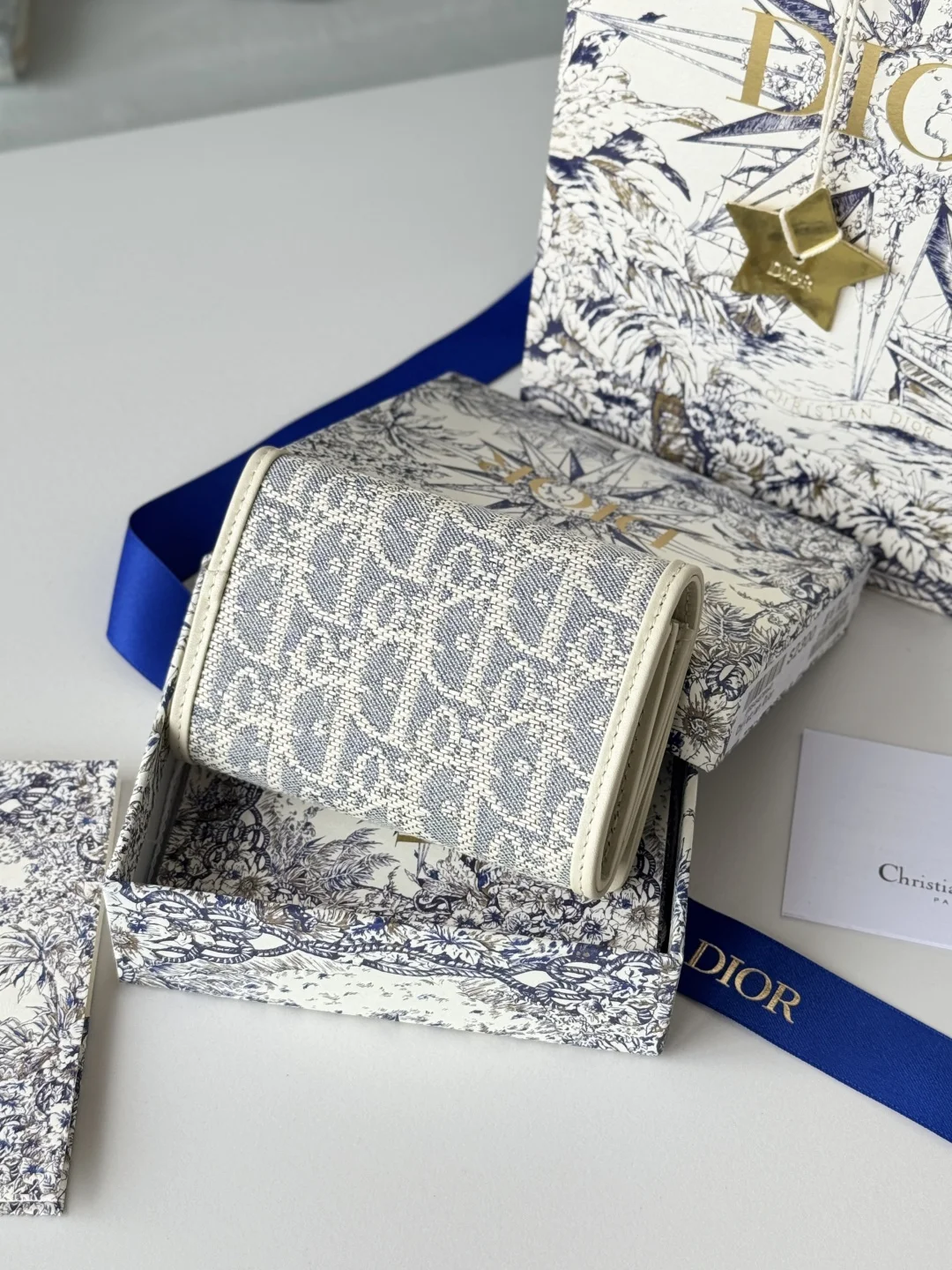 Dior S2300UWHC_M30G Caro Card Holder Coin Purse - Detail view 3