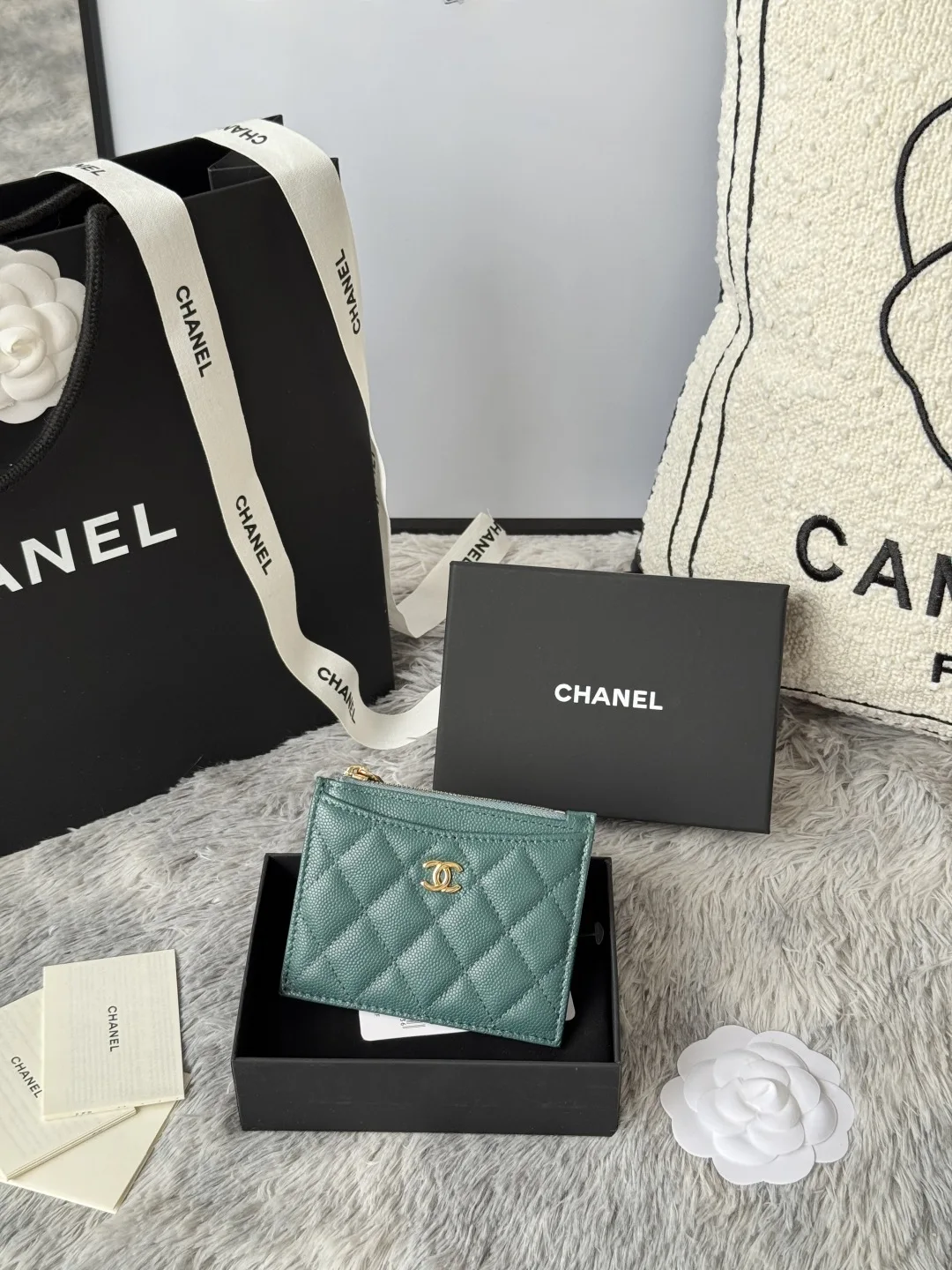 Chanel A84105 Single Card Holder - Detail view 1