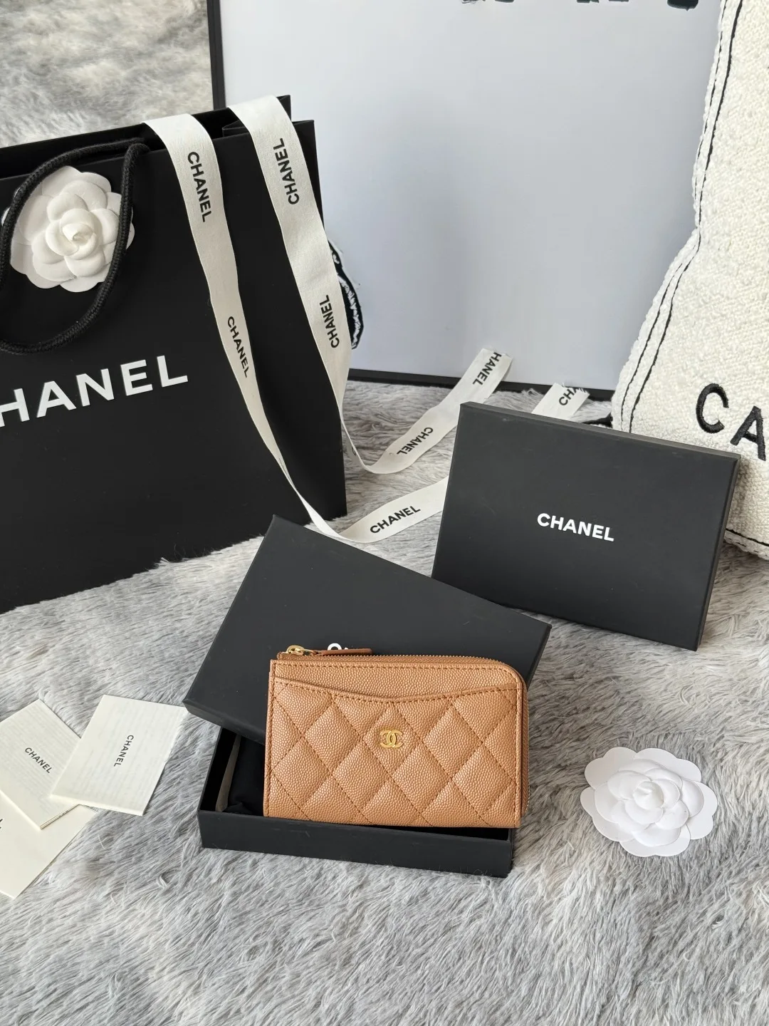 Chanel A3179 2024 7-shaped single pull card holder - Detail view 1
