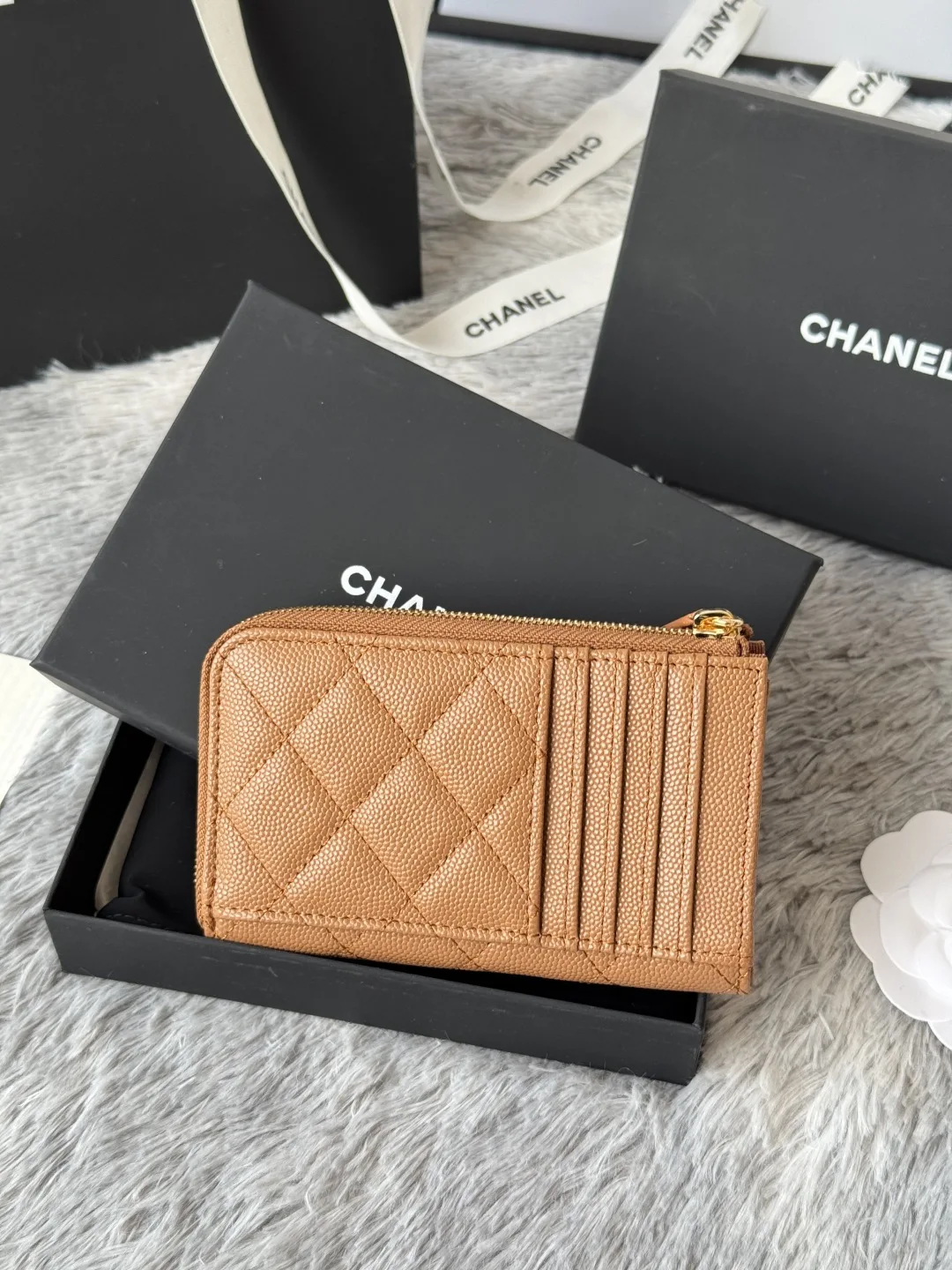 Chanel A3179 2024 7-shaped single pull card holder - Detail view 3