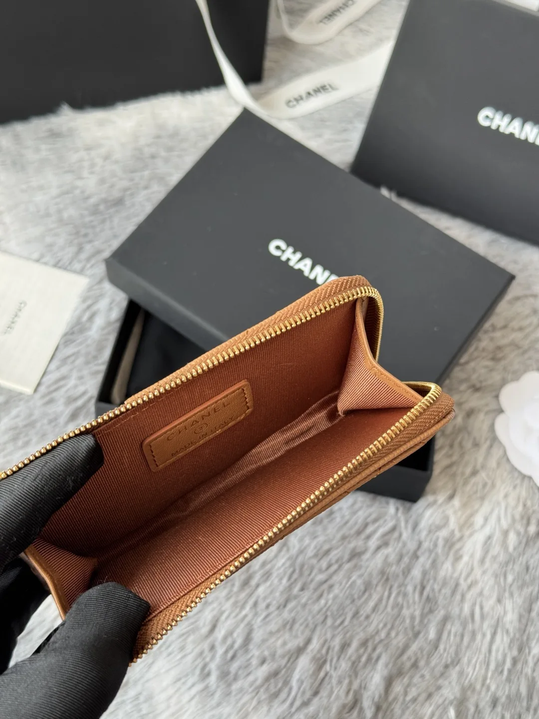 Chanel A3179 2024 7-shaped single pull card holder - Detail view 8