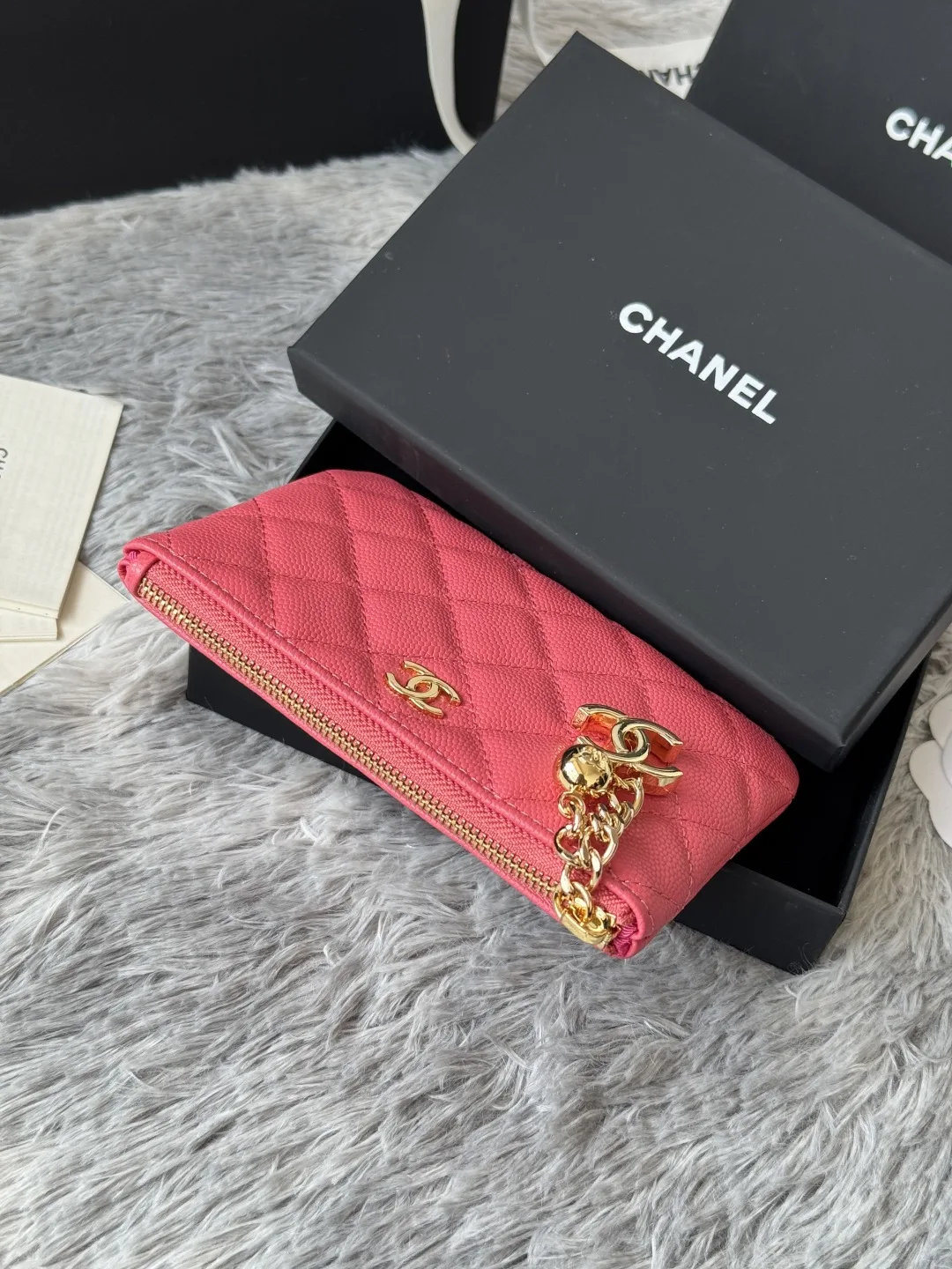Chanel A50168 Zipped Pendant Coin Purse Card Holder - Detail view 4
