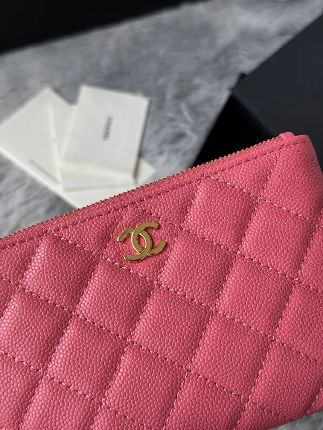 Chanel A50168 Zipped Pendant Coin Purse Card Holder - Detail view 6
