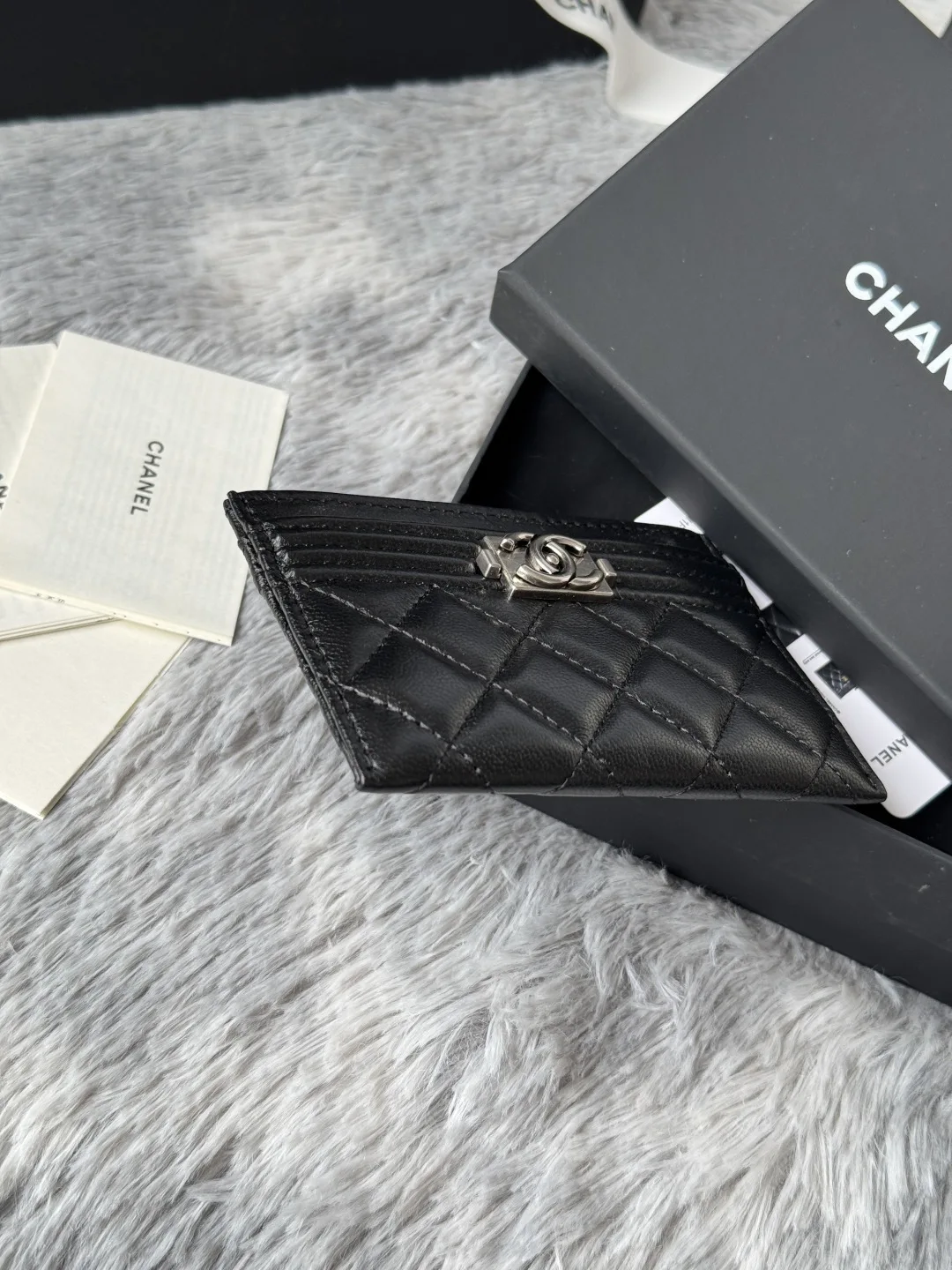 Chanel 84431 New Le Boy Cardholder - Detail view 5