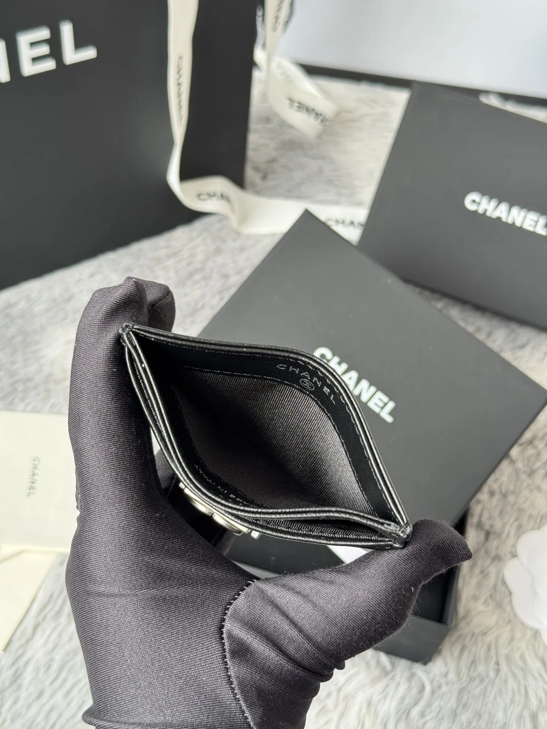 Chanel 84431 New Le Boy Cardholder - Detail view 7