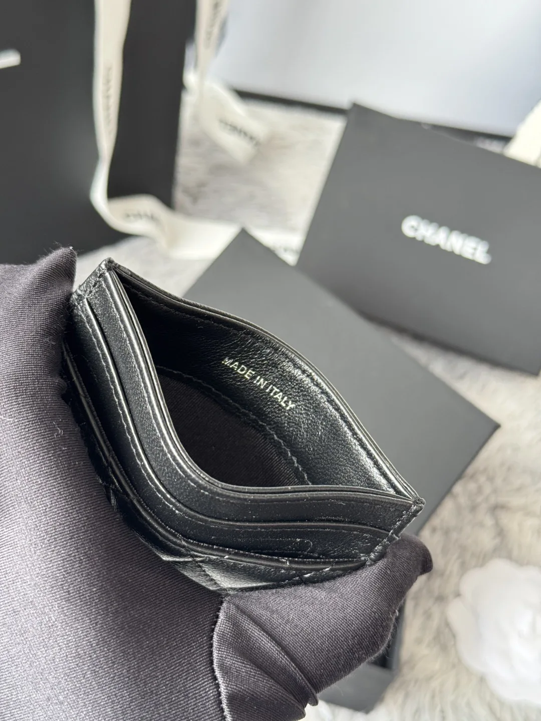 Chanel 84431 New Le Boy Cardholder - Detail view 9