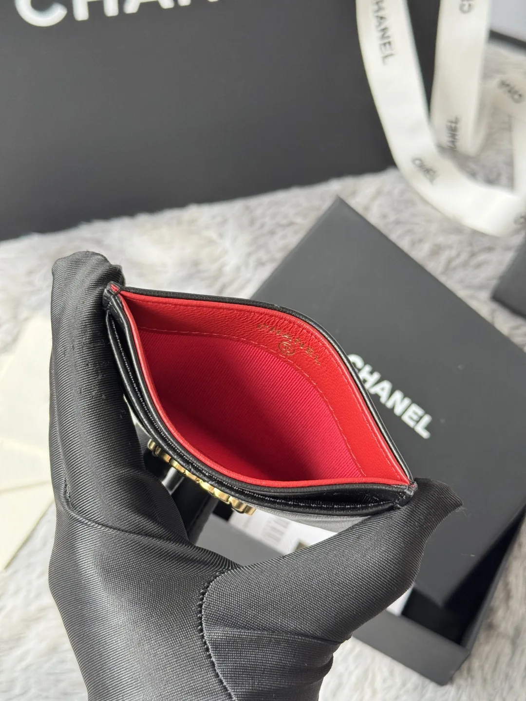 Chanel AP1167 Embroidered Argyle Cardholder - Detail view 7