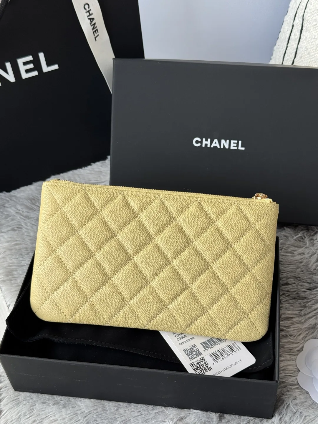 Chanel AP1071 New Style Ball Pattern Diamond Zero Package Handheld Clutch Bag - Detail view 3