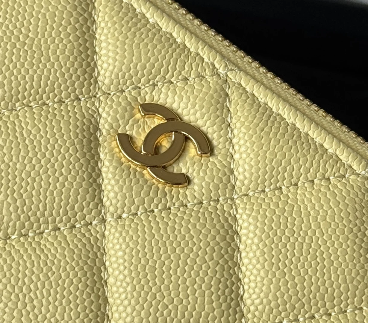 Chanel AP1071 New Style Ball Pattern Diamond Zero Package Handheld Clutch Bag - Detail view 6