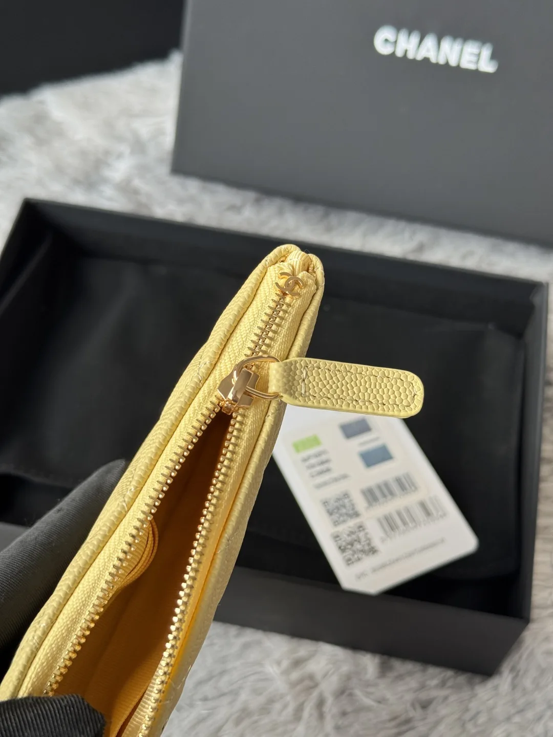 Chanel AP1071 New Style Ball Pattern Diamond Zero Package Handheld Clutch Bag - Detail view 7