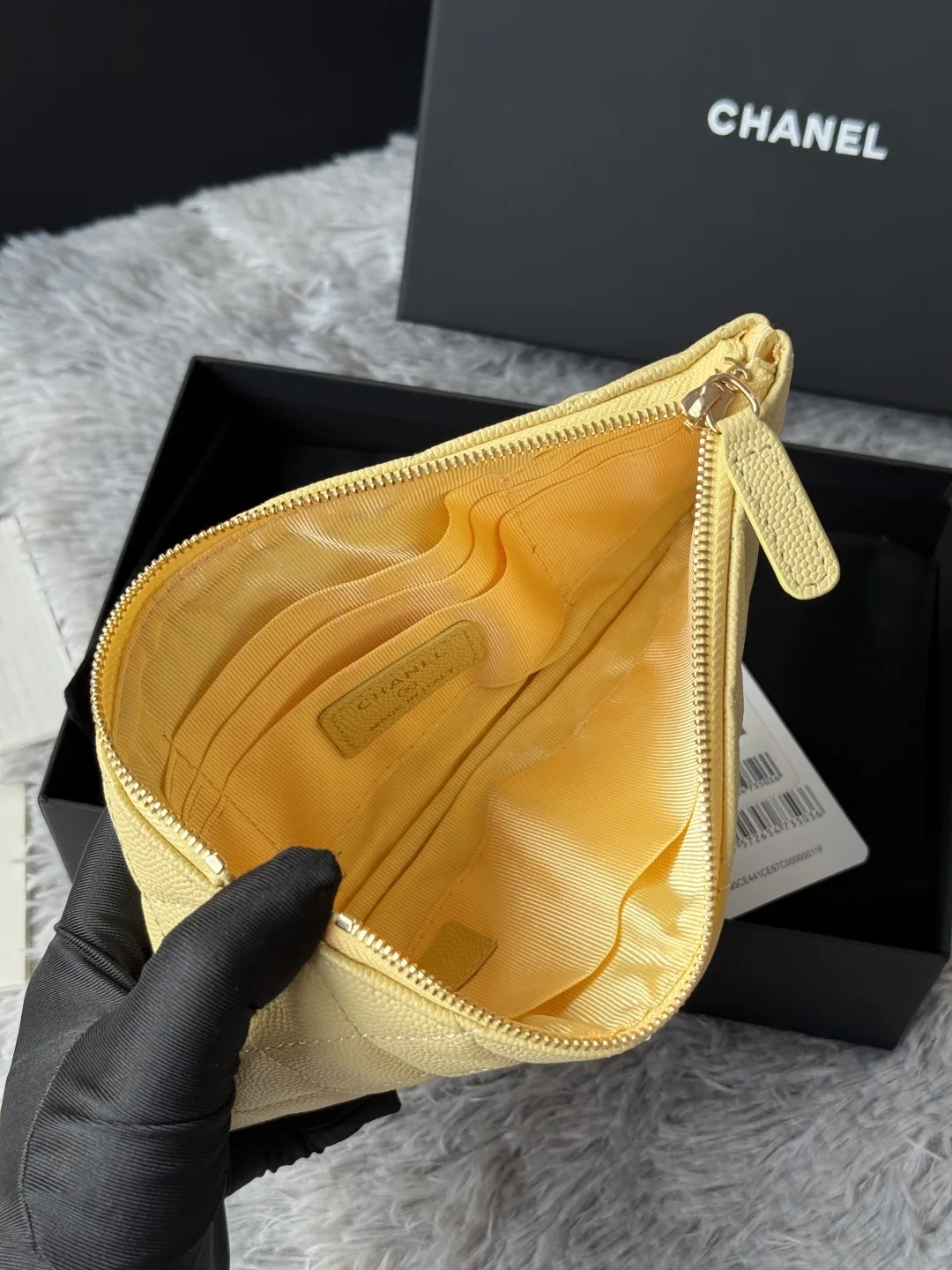 Chanel AP1071 New Style Ball Pattern Diamond Zero Package Handheld Clutch Bag - Detail view 8