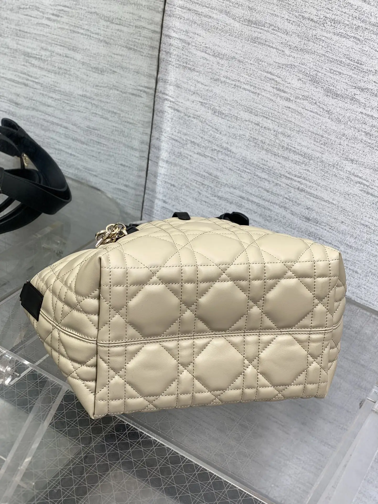 Dior Small Toujours Handbag in Light Apricot and Black for Women - Detail view 7