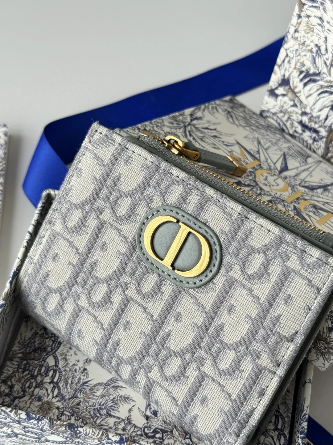 Dior S2197UBHZ_M928 Dior Caro Dahlia Wallet - Detail view 6