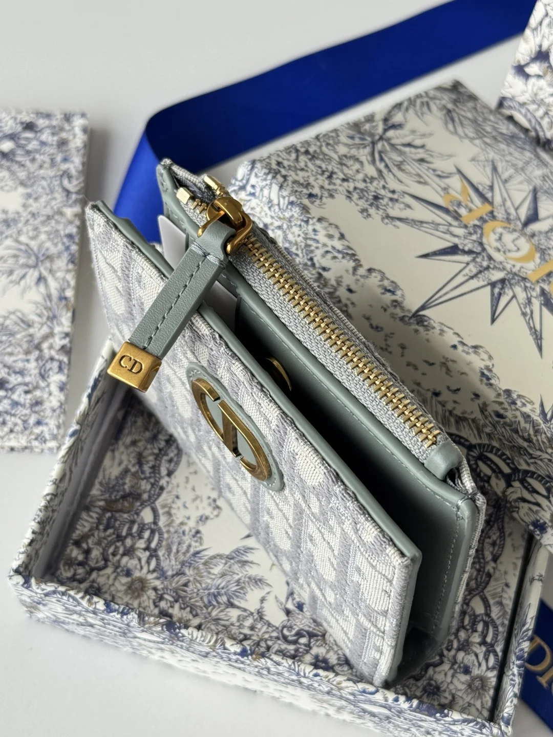 Dior S2197UBHZ_M928 Dior Caro Dahlia Wallet - Detail view 7