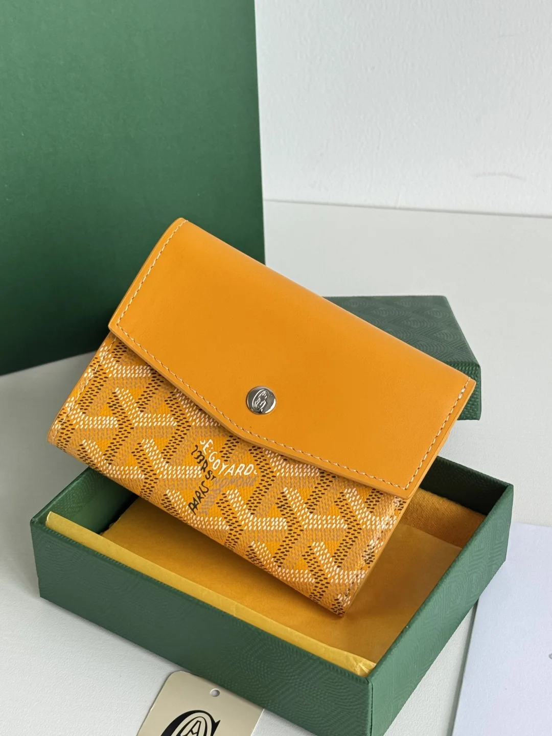 Goyard 3319 Saint-Gabriel Envelope Trifold Wallet - Detail view 2