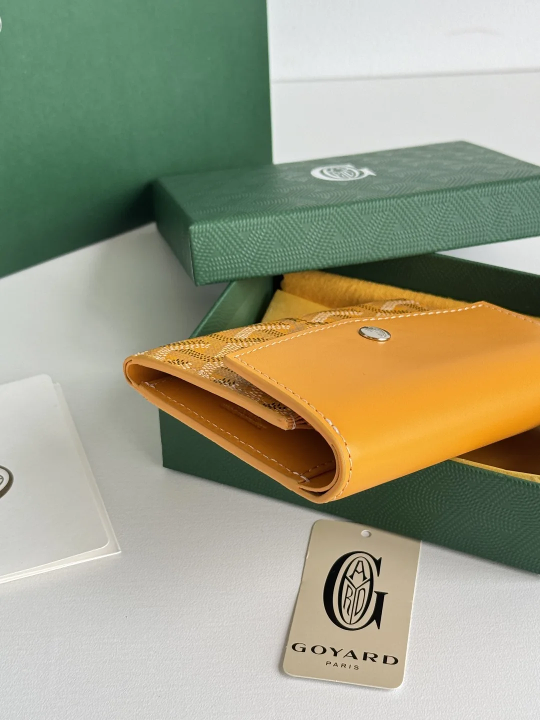 Goyard 3319 Saint-Gabriel Envelope Trifold Wallet - Detail view 4