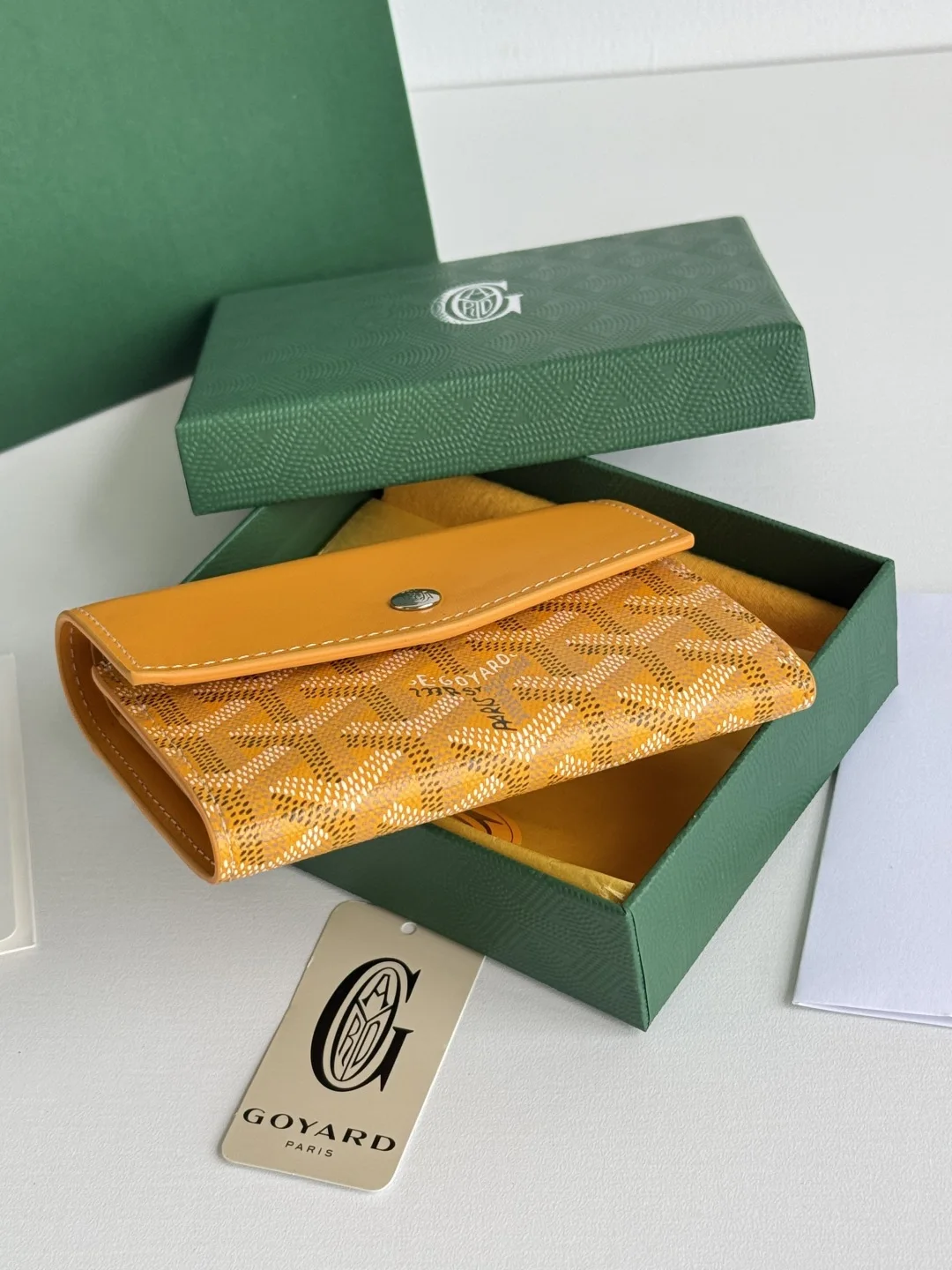 Goyard 3319 Saint-Gabriel Envelope Trifold Wallet - Detail view 6