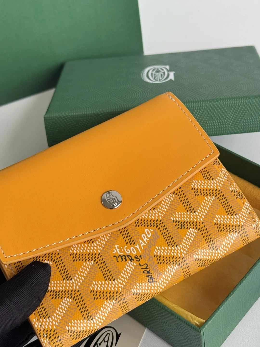 Goyard 3319 Saint-Gabriel Envelope Trifold Wallet - Detail view 7