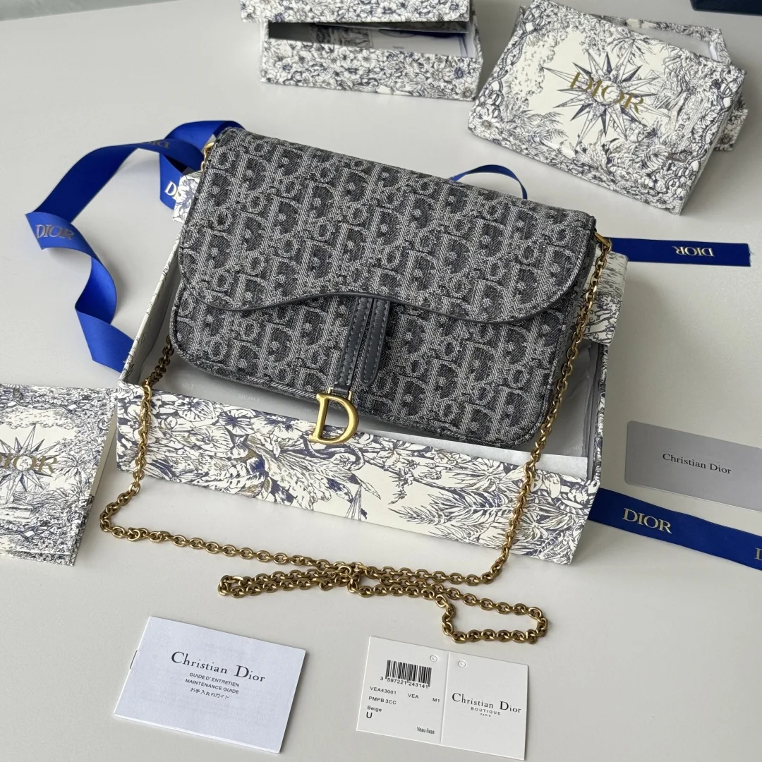 Dior S5907CTZQ_M928 Denim Dior Oblique Jacquard Saddle Chain Bag - Detail view 1