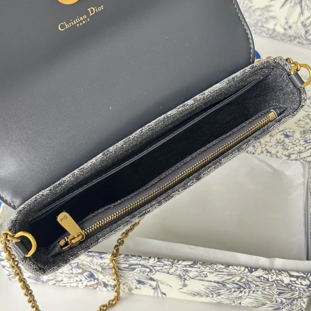 Dior S5907CTZQ_M928 Denim Dior Oblique Jacquard Saddle Chain Bag - Detail view 11