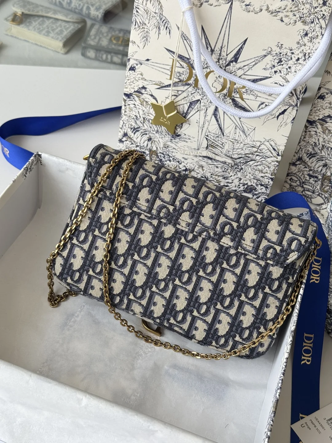 Dior S5907CTZQ_M928 Denim Dior Oblique Jacquard Saddle Chain Bag - Detail view 4