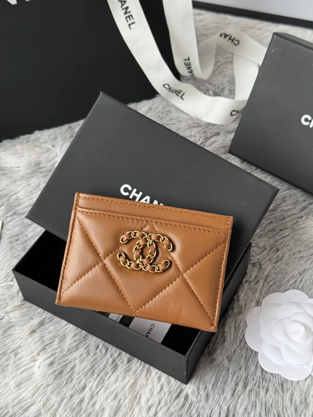 Chanel AP1167 Embroidered Argyle Cardholder - Detail view 2