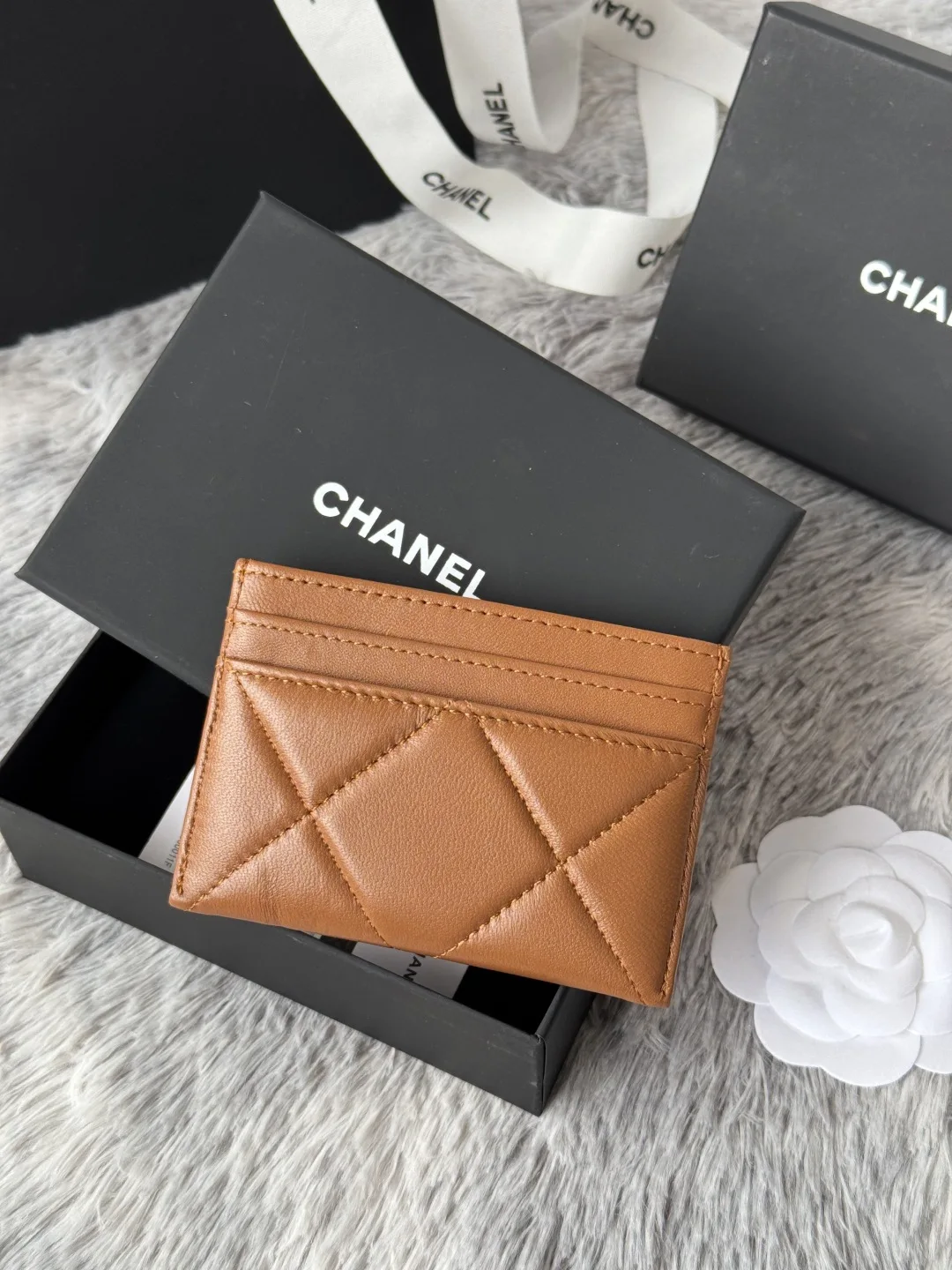 Chanel AP1167 Embroidered Argyle Cardholder - Detail view 3