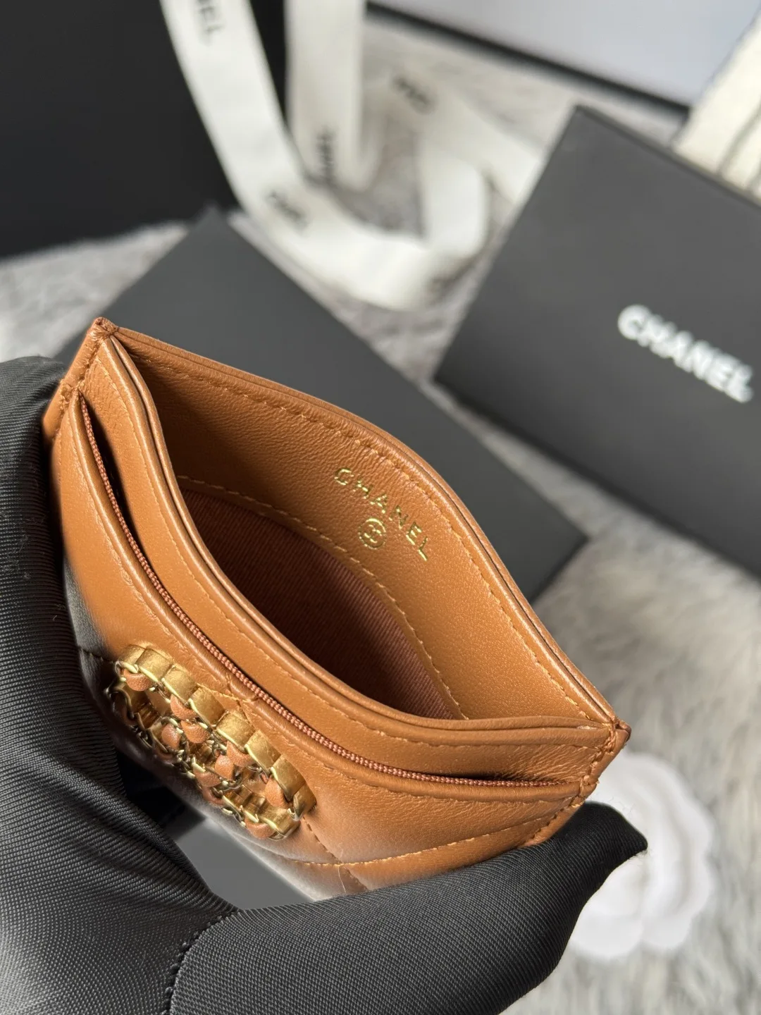 Chanel AP1167 Embroidered Argyle Cardholder - Detail view 8