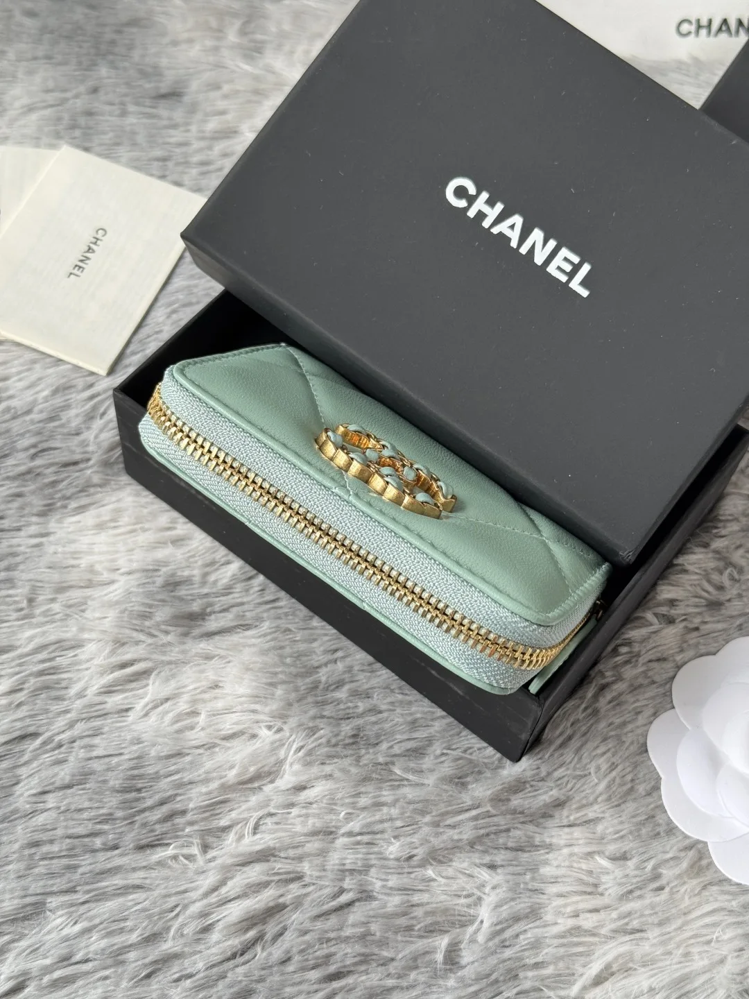 Chanel AP0949 Diamond Quilted Small Zip Coin Purse - Detail view 4