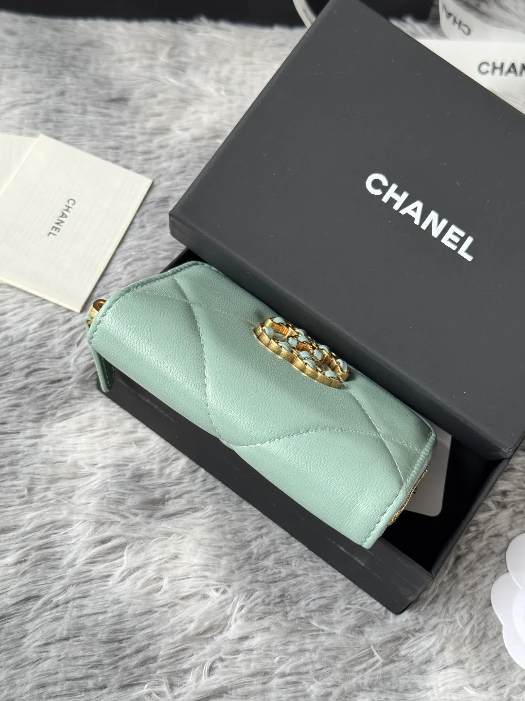 Chanel AP0949 Diamond Quilted Small Zip Coin Purse - Detail view 5