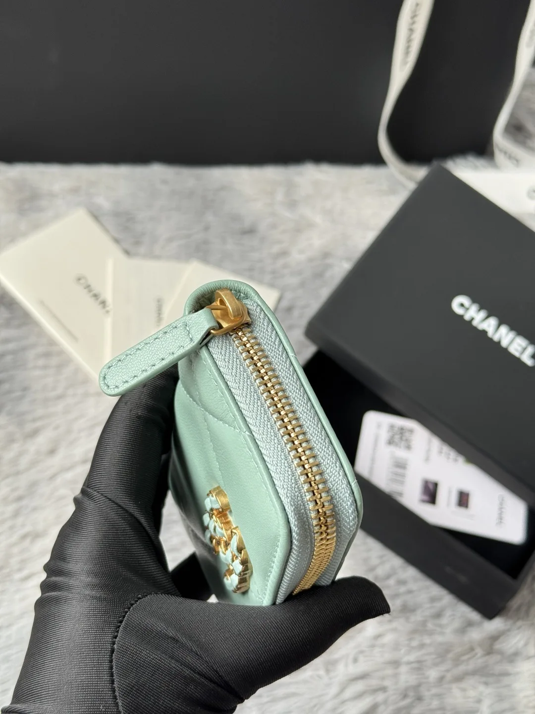 Chanel AP0949 Diamond Quilted Small Zip Coin Purse - Detail view 6