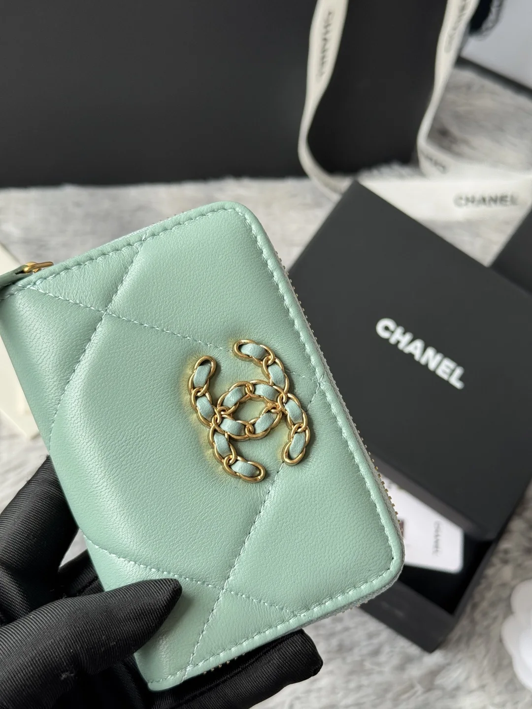 Chanel AP0949 Diamond Quilted Small Zip Coin Purse - Detail view 7