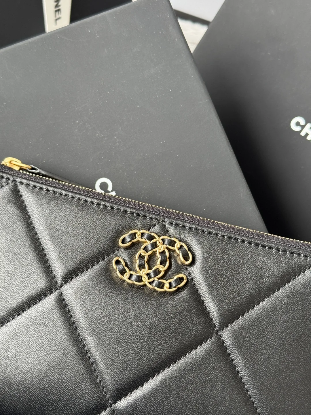 Chanel AP1790 Diamond Quilted Flap Coin Purse - Detail view 3