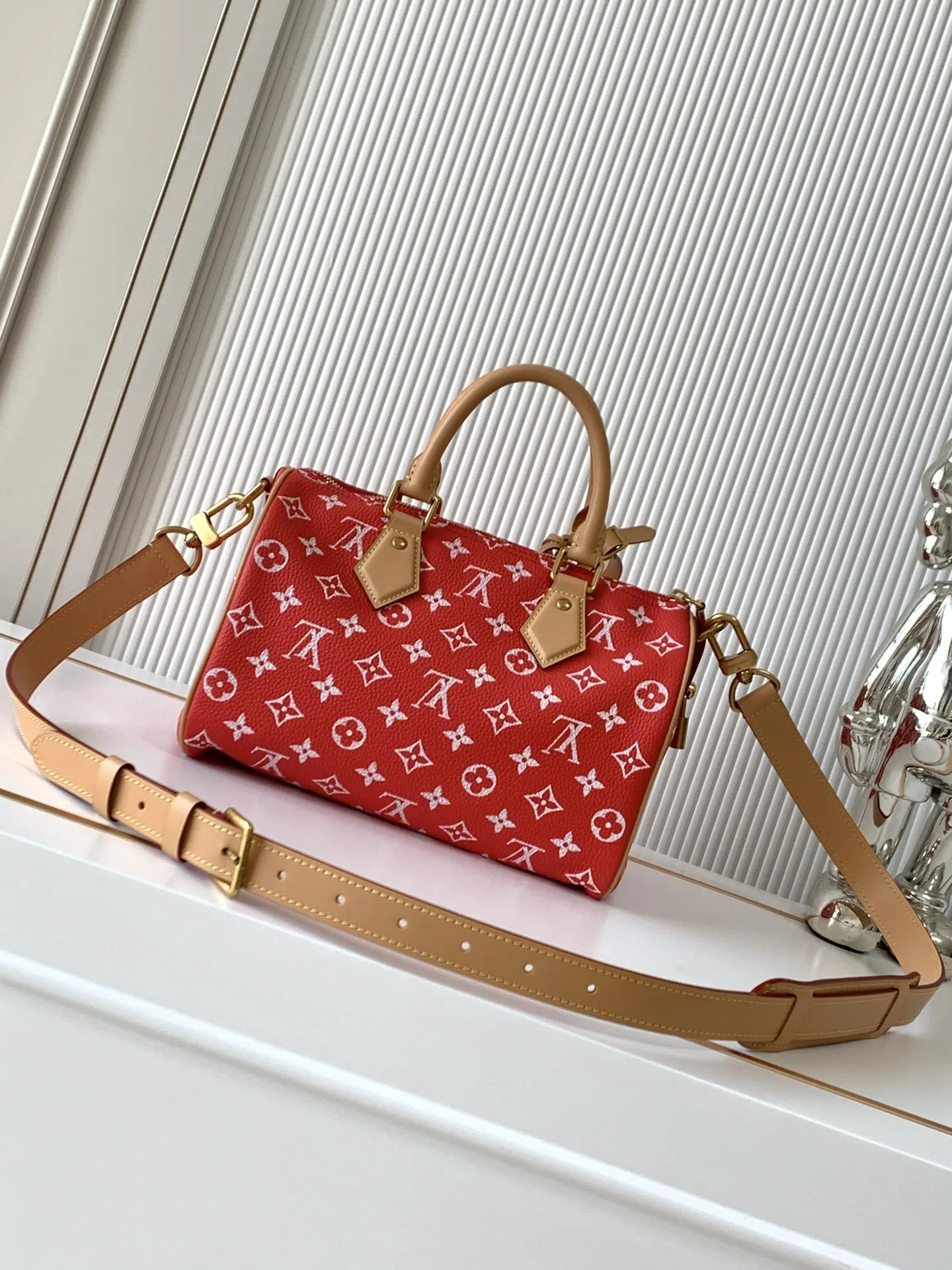 Louis Vuitton M24425 Red Speedy P9 Bandouliere 25 Bag - Detail view 3