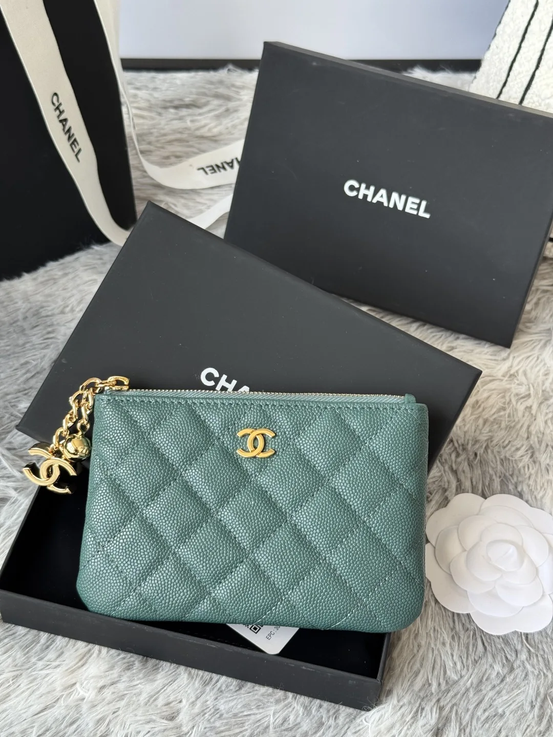 Chanel A50168 Zipped Pendant Coin Purse Card Holder - Detail view 2