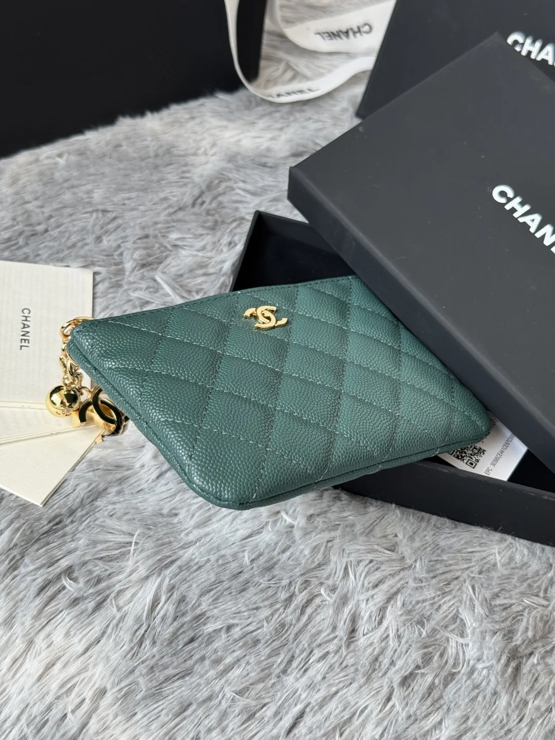 Chanel A50168 Zipped Pendant Coin Purse Card Holder - Detail view 6