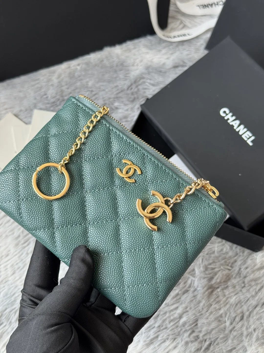 Chanel A50168 Zipped Pendant Coin Purse Card Holder - Detail view 9