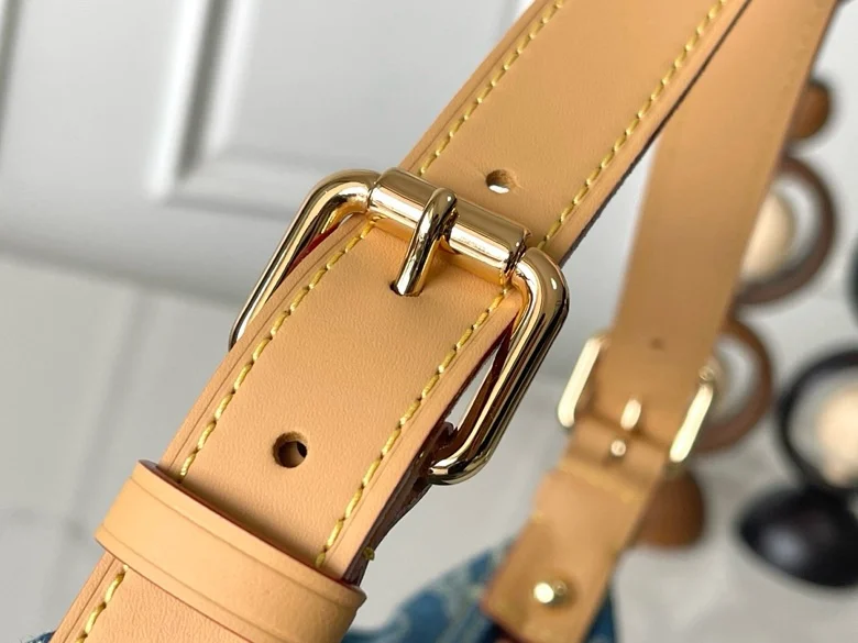 Louis Vuitton M44464 Vintage Series, Discontinued Limited Edition - Detail view 7