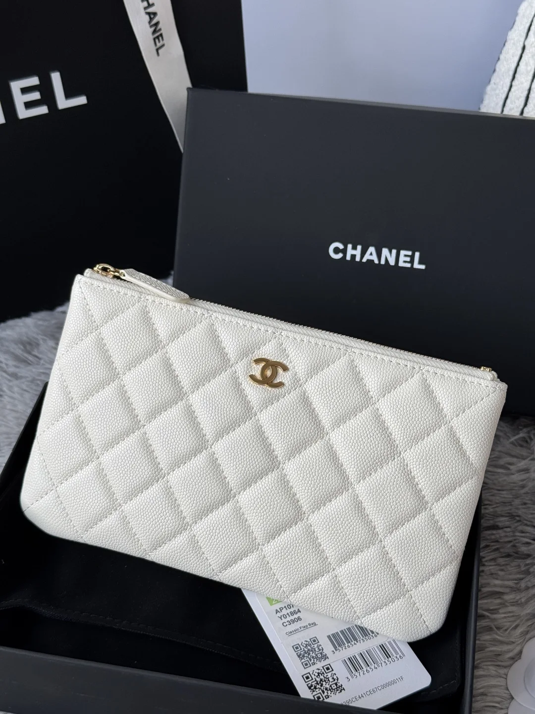 Chanel AP1071 New Ball Grain Diamond Pattern Coin Purse Clutch - Detail view 2