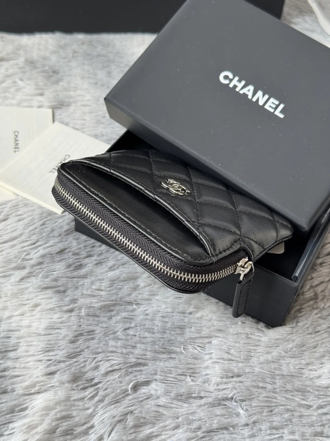 Chanel AP2061 Calfskin Chanel Coin Purse - Detail view 4